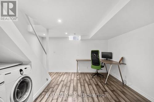 9039 Yonge Street, Richmond Hill, ON - Indoor Photo Showing Laundry Room
