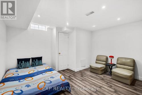 9039 Yonge Street, Richmond Hill, ON - Indoor Photo Showing Bedroom