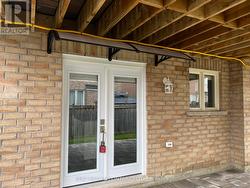 70 JUGLANS CRESCENT  Whitchurch-Stouffville, ON L4A 1S5