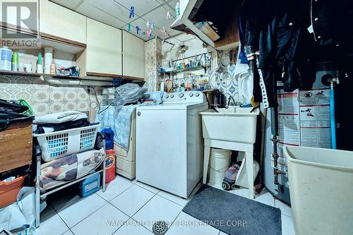 92 Skelton Boulevard, Brampton, ON - Indoor Photo Showing Laundry Room