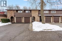 2301 CAVENDISH Drive Unit# 42  Burlington, ON L7P 3M3