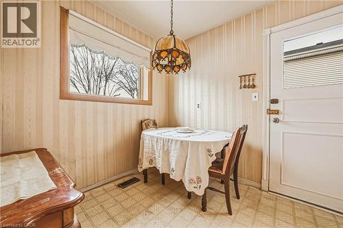 5410 Murray Crescent, Burlington, ON - Indoor