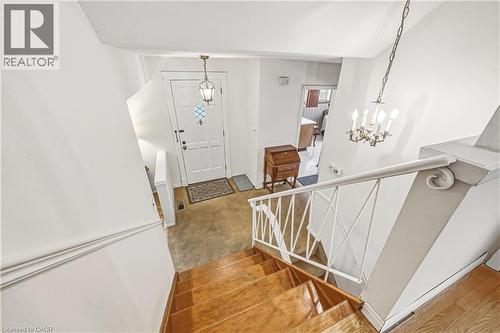 5410 Murray Crescent, Burlington, ON - Indoor Photo Showing Other Room