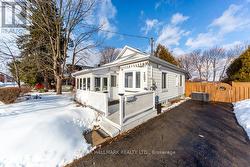 207 VERDUN ROAD  Oshawa, ON L1H 5T1