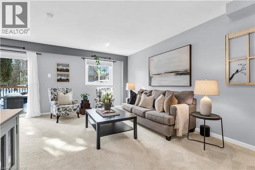 99 Lynden Circle, Georgetown, ON - Indoor Photo Showing Living Room