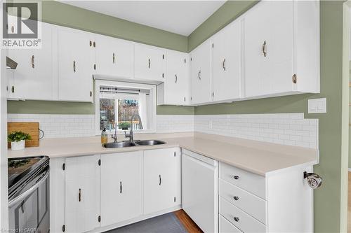 99 Lynden Circle, Georgetown, ON - Indoor Photo Showing Kitchen With Double Sink