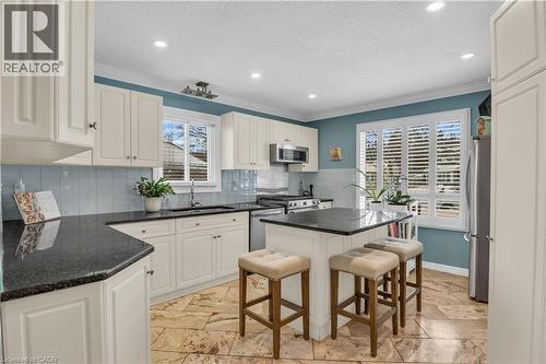 197 Autumn Hill Crescent, Kitchener, ON - Indoor Photo Showing Kitchen With Upgraded Kitchen