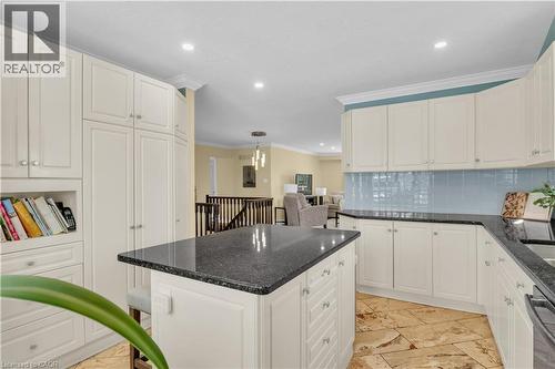 197 Autumn Hill Crescent, Kitchener, ON - Indoor Photo Showing Kitchen