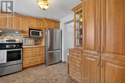 1029 Avignon Court, Ottawa, ON - Indoor Photo Showing Kitchen