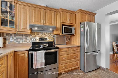 1029 Avignon Court, Ottawa, ON - Indoor Photo Showing Kitchen