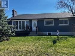 MAIN FLOOR - 59 JACOBSON AVENUE St. Catharines (Glendale/Glenridge), ON L2T 3A2