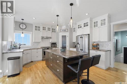 516 Atton Lane, Saskatoon, SK - Indoor Photo Showing Kitchen With Stainless Steel Kitchen With Upgraded Kitchen