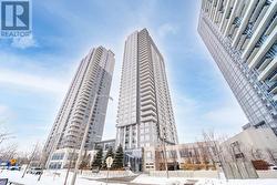 1807 - 255 VILLAGE GREEN SQUARE  Toronto, ON M1S 0L7