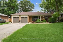 2033 SAXON ROAD  Oakville, ON L6L 2V1