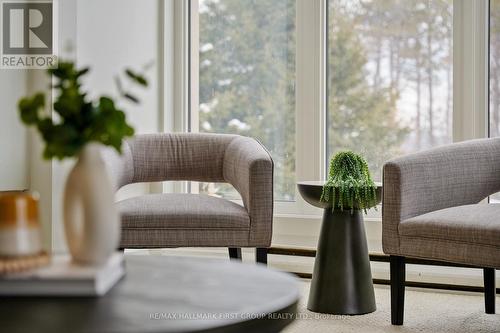 110 Davis Road, Alnwick/Haldimand, ON - Indoor Photo Showing Living Room