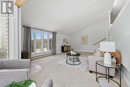 110 Davis Road, Alnwick/Haldimand, ON - Indoor Photo Showing Living Room