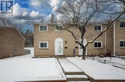 30 - 206 GREEN VALLEY DRIVE  Kitchener, ON N2P 1G9