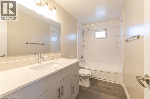 153 Sugar Maple Street, Kitchener, ON - Indoor Photo Showing Bathroom