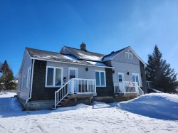 190  - 194 Rue Principale S.  Amos, QC J9T 2J7