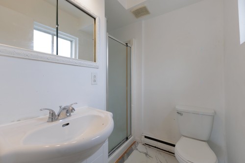 Master Bathroom - 139-15575 Boul. Gouin O., Montréal (L'Île-Bizard/Sainte-Geneviève), QC - Indoor Photo Showing Bathroom