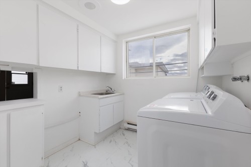 Laundry - 139-15575 Boul. Gouin O., Montréal (L'Île-Bizard/Sainte-Geneviève), QC - Indoor Photo Showing Laundry Room