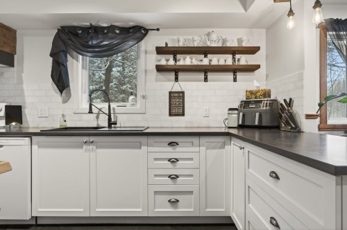 Cuisine - 252 Ch. Cambria, Gore, QC - Indoor Photo Showing Kitchen