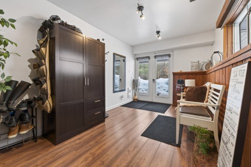 Hall d'entrée/Vestibule - 252 Ch. Cambria, Gore, QC - Indoor Photo Showing Other Room