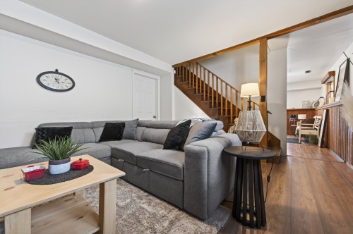 Salle familiale - 252 Ch. Cambria, Gore, QC - Indoor Photo Showing Living Room