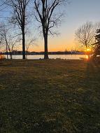 695 Rue Maria-Boivin  Saint-Jean-Sur-Richelieu, QC J2X 2X7