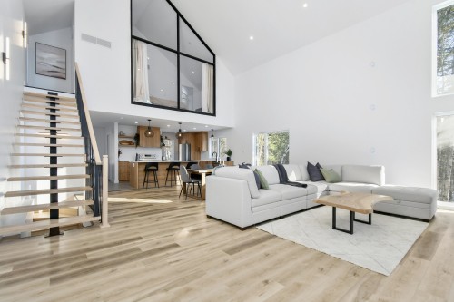 Vue d'ensemble - 7475 Ch. Beaulieu, Saint-Damien, QC - Indoor Photo Showing Living Room