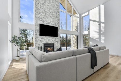 Salon - 7475 Ch. Beaulieu, Saint-Damien, QC - Indoor Photo Showing Living Room With Fireplace