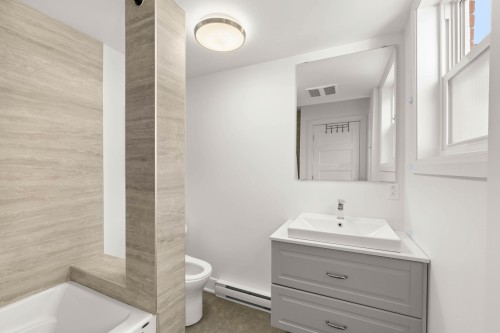 Salle de bains - 6-3495 Rue Chapleau, Montréal (Le Plateau-Mont-Royal), QC - Indoor Photo Showing Bathroom