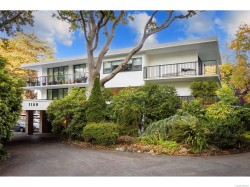 402-1159 Beach Dr  Oak Bay, BC V8S 2N2