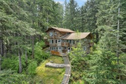 1747 Hyacinthe Bay Rd  Quadra Island, BC V0P 1H0