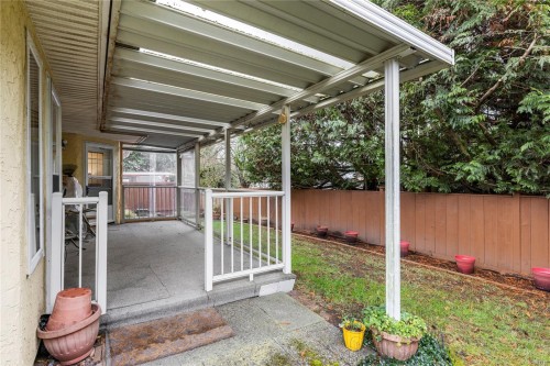 2-4752 Uplands Dr, Nanaimo, BC 