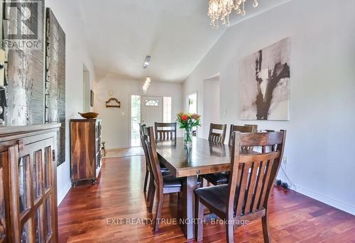 28 Nicholson Crescent, Springwater, ON - Indoor Photo Showing Dining Room