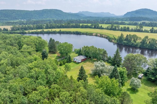 Vue d'ensemble - 1932 Ch. De La Pointe-Bourgeois, La Conception, QC - Outdoor With Body Of Water With View