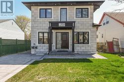 UPPER - 3134 MERRITT AVENUE N Mississauga, ON L4T 1P3