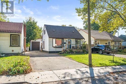 284 Ivon Avenue, Hamilton, ON - Outdoor With Deck Patio Veranda