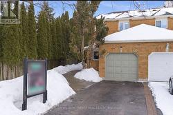 45 DAVIES CRESCENT  Whitby (Pringle Creek), ON L1N 8X4