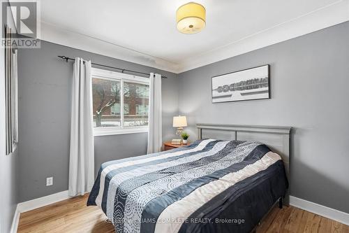 20 East 18Th Street, Hamilton, ON - Indoor Photo Showing Bedroom