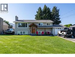 821 PUHALLO Drive  Kamloops, BC V2B 6P8