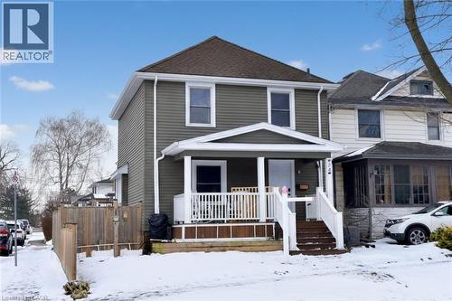 24 FITZGERALD Street  St. Catharines, ON L2R 4B3