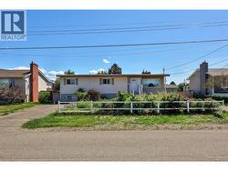 957 Newton Street  Kamloops, BC V2B 5J3