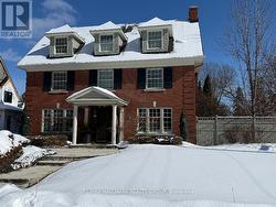 525 PICCADILLY AVENUE  Ottawa, ON K1Y 0H7