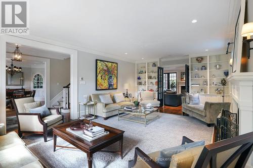 525 Piccadilly Avenue, Ottawa, ON - Indoor Photo Showing Living Room