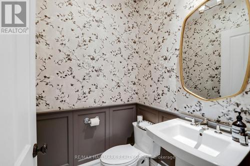 525 Piccadilly Avenue, Ottawa, ON - Indoor Photo Showing Bathroom