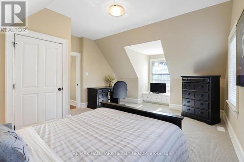 525 Piccadilly Avenue, Ottawa, ON - Indoor Photo Showing Bedroom