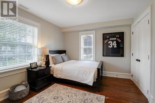 525 Piccadilly Avenue, Ottawa, ON - Indoor Photo Showing Bedroom