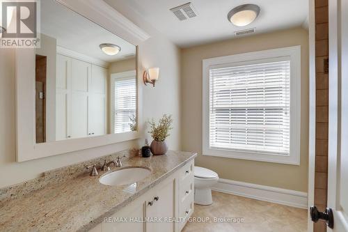 525 Piccadilly Avenue, Ottawa, ON - Indoor Photo Showing Bathroom